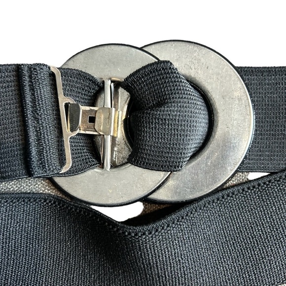 Wide Band Faux Snakeskin Buckle Black Stretch Belt - Picture 5 of 10